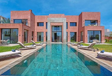 Designer villa, pool not ...